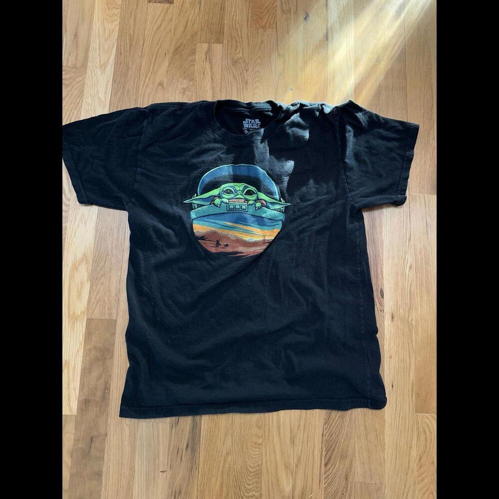 Black Star Wars Yoda Tshirt XL